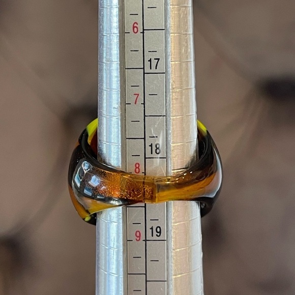 Hand Blown Murano Like Art Glass Dome Ring - Picture 3 of 3